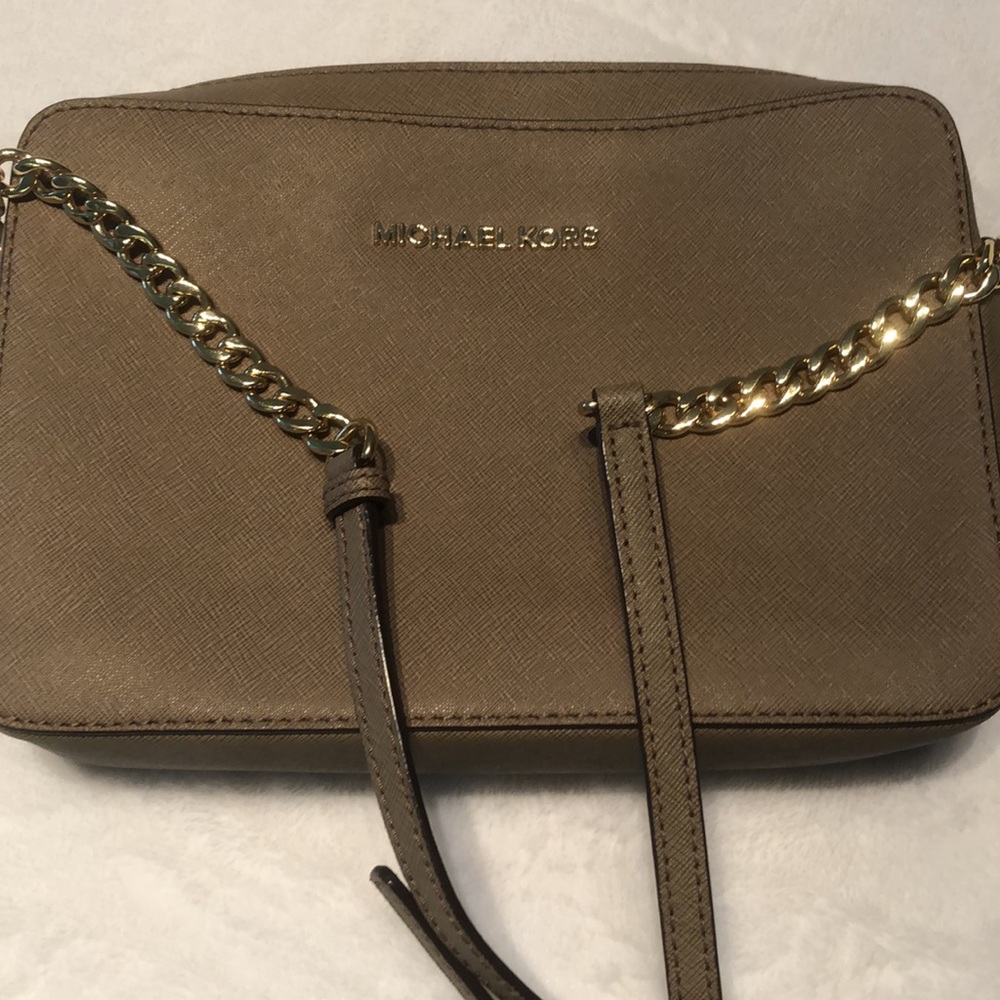 MICHAEL KORS CROSSBODY PURSE